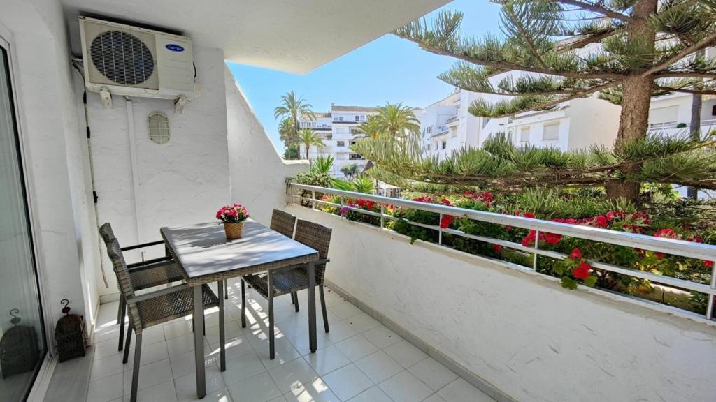 Ferienwohnung Estrelicia III Marbella Exterior foto